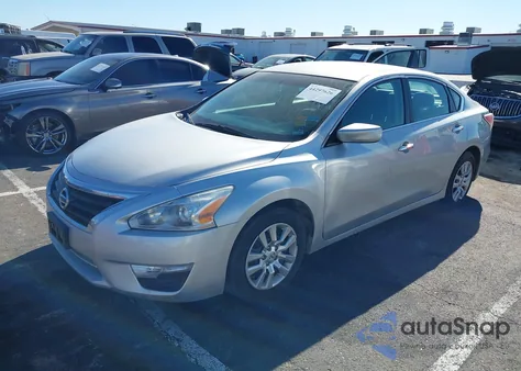 2015 Nissan Altima 2.5/2.5 S/2.5 Sl/2.5 Sv z USA, uszkodzony, nr VIN 1N4AL3AP0FC415549
